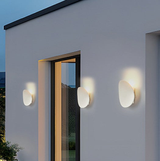 Modern Waterproof Outdoor Wall Lamp